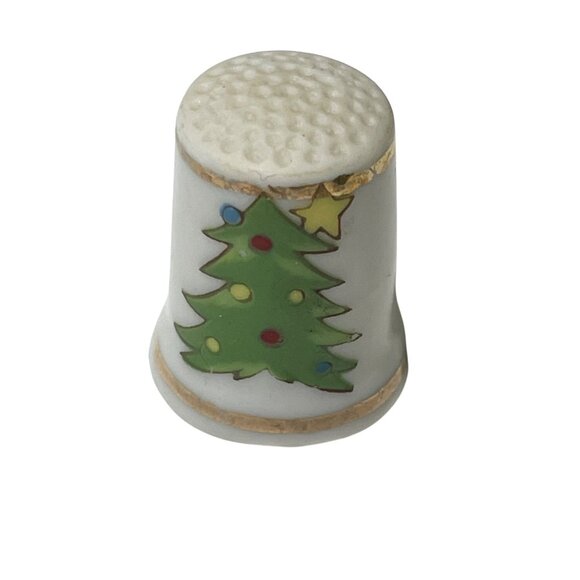 Vintage Porcelain Christmas Tree Thimble Made In Japan 1" - Picture 1 of 4